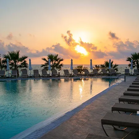Louis Paphos Breeze Klorakas