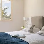 ホテル Louis Paphos Breeze 4*