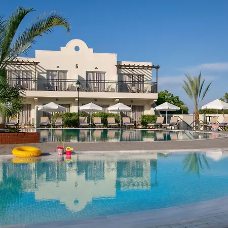 Louis Paphos Breeze Отель 4*