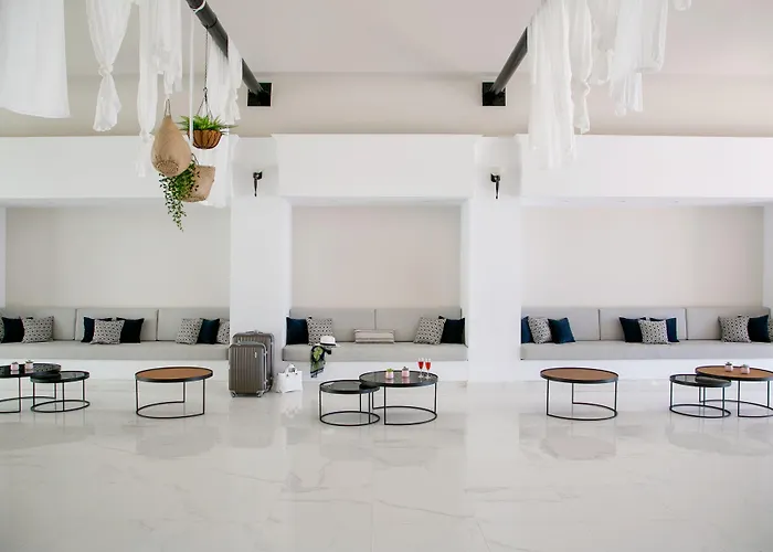 Louis Paphos Breeze Отель