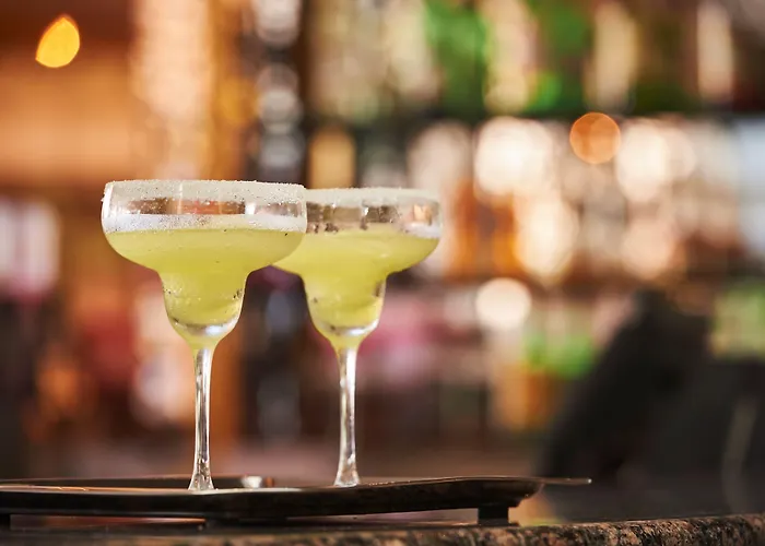 Louis Paphos Breeze Отель Хлоракас