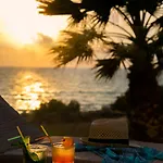 Louis Paphos Breeze فندق