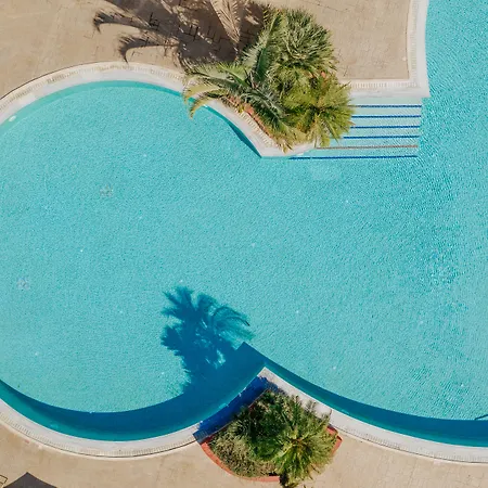 Louis Paphos Breeze Hotel 4*