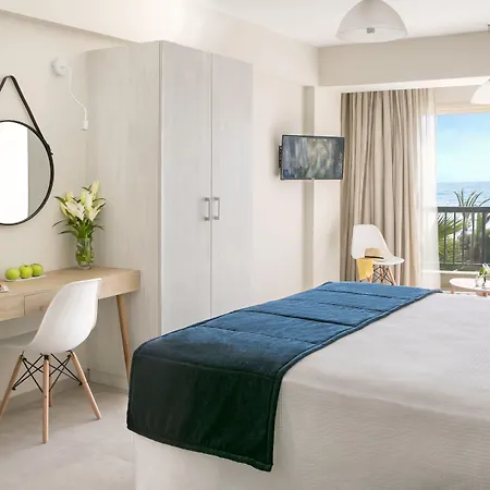 Hotell Louis Paphos Breeze 4*