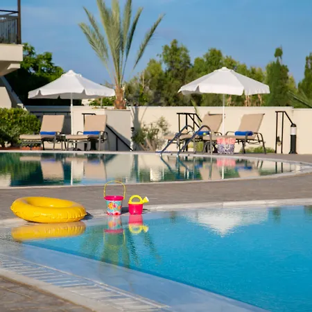 Louis Paphos Breeze Hotel 4*