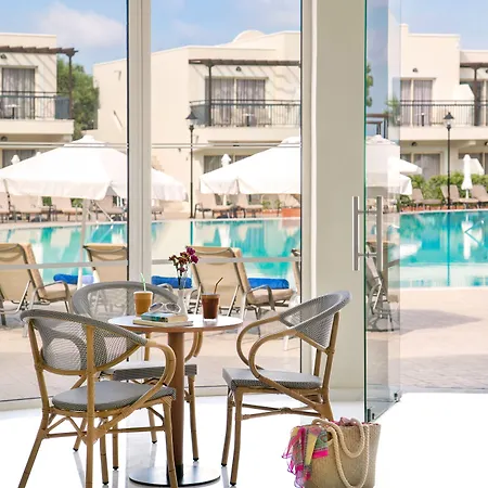 Louis Paphos Breeze 4* Klorakas