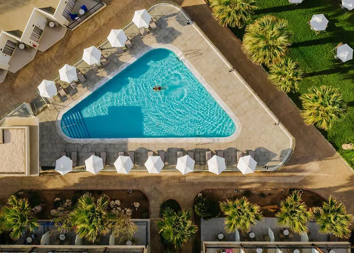 Louis Paphos Breeze Hotel 4*