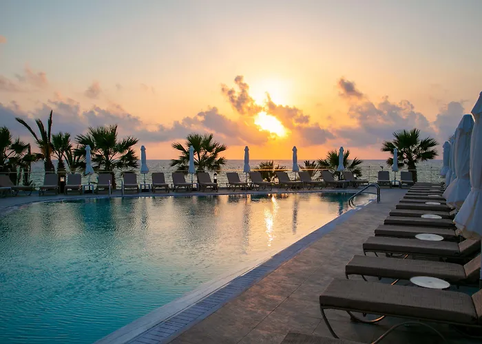 Louis Paphos Breeze Klorakas