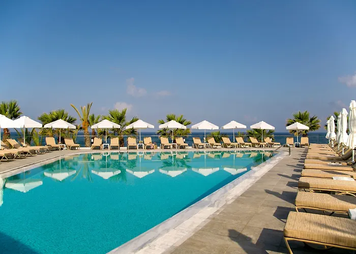 Louis Paphos Breeze Hotel