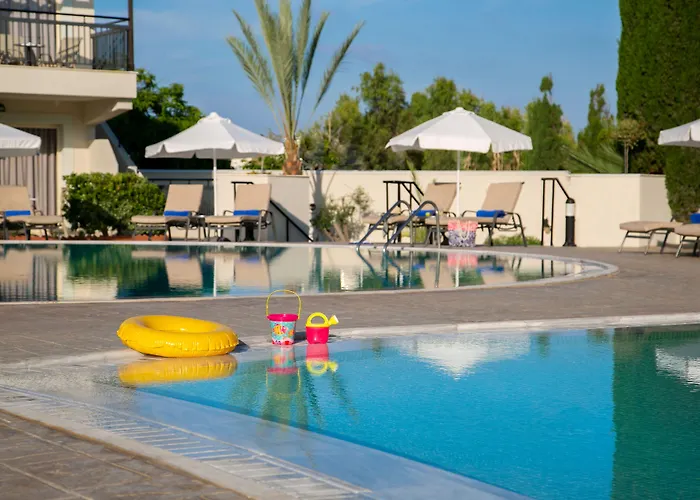 Louis Paphos Breeze Hotel 4*