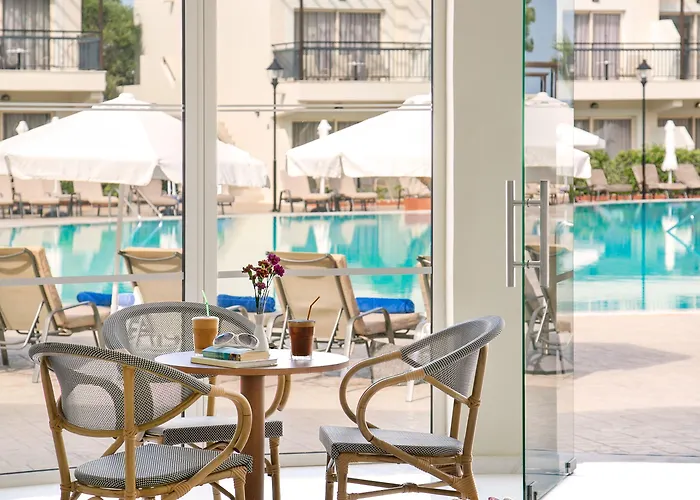 Louis Paphos Breeze 4* Klorakas